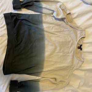 Sweatshirt tan/ blue, allows shoulders to be seen